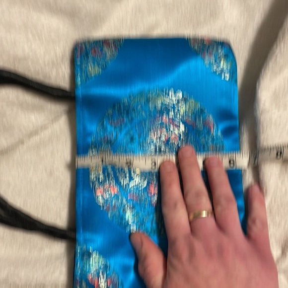 Asian embroidery style handbag GUC - Picture 6 of 6